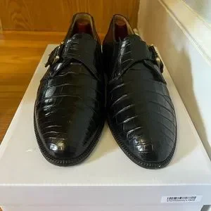 Vintage 1970s alligator shoes. Genuine alligator. Only worn 3 times. Size 9M. Church main image 2